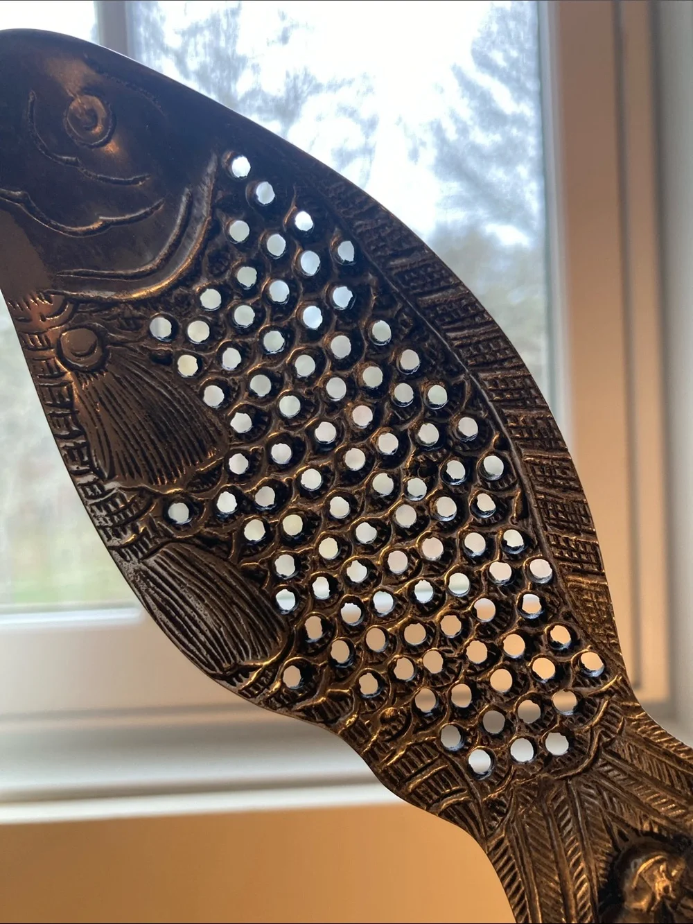 Fish serving utensils métal ornate and details